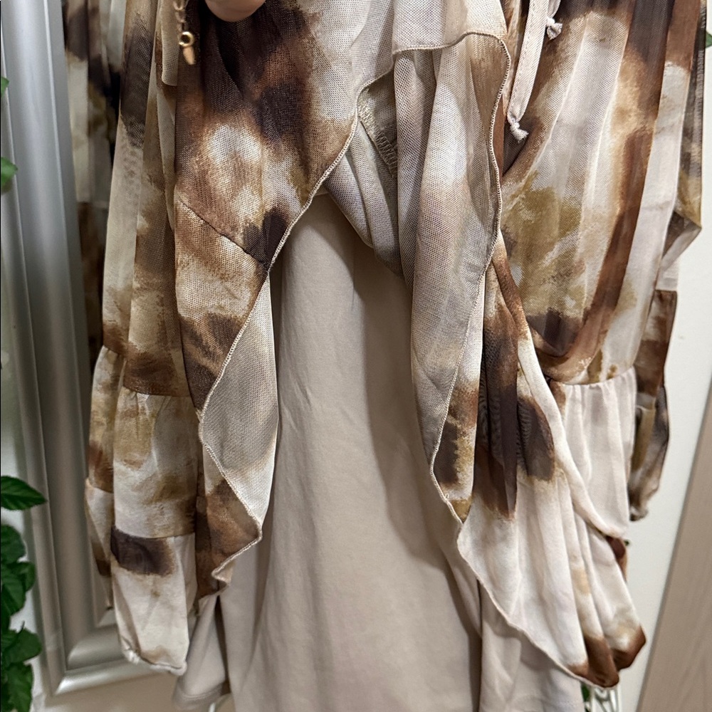 Terra & Sky Beige and Cream Blouse - Picture 5 of 5